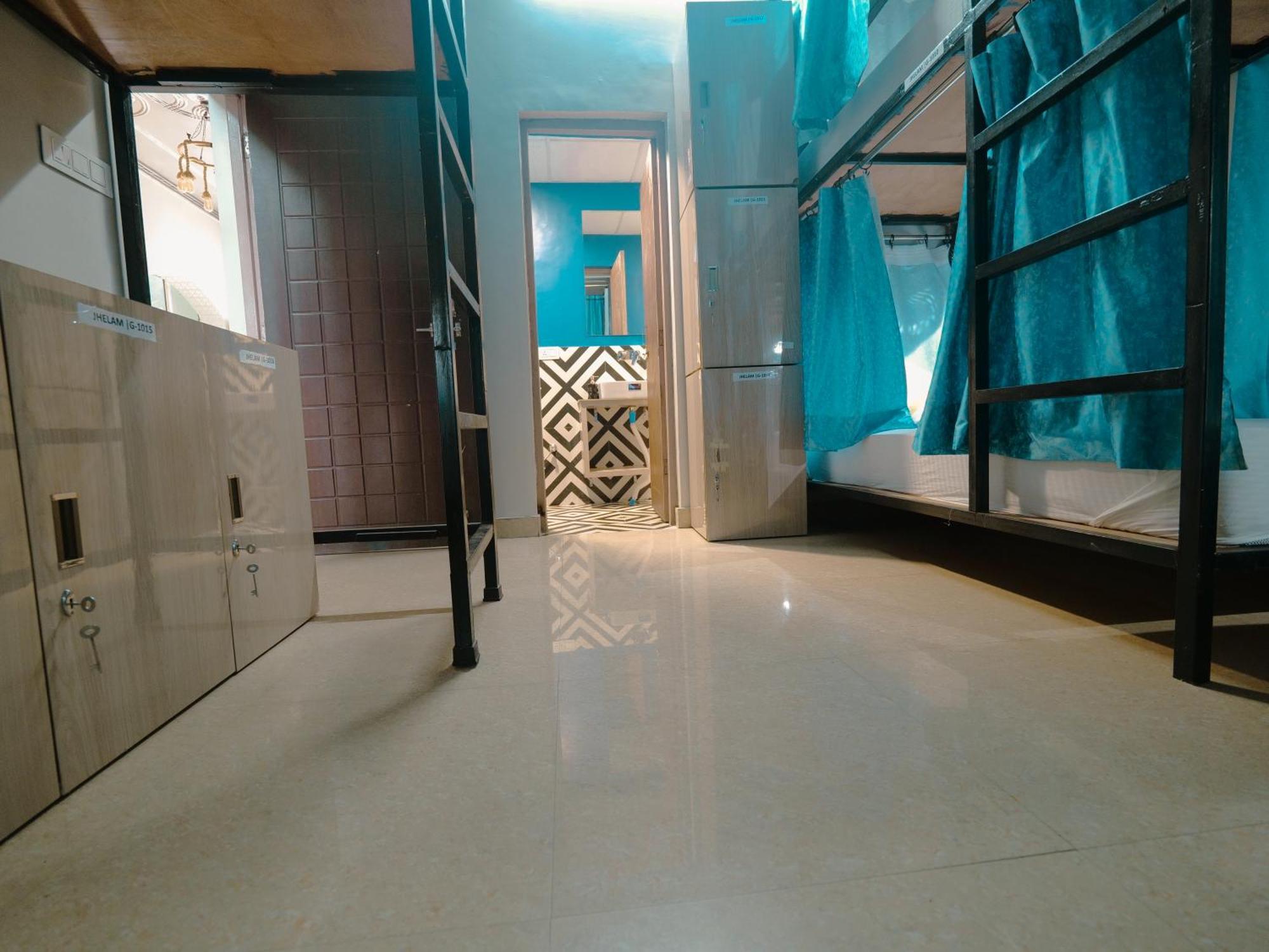 Hoztel Jollygrrant Doon Hostel Rani Pokhri Exterior photo