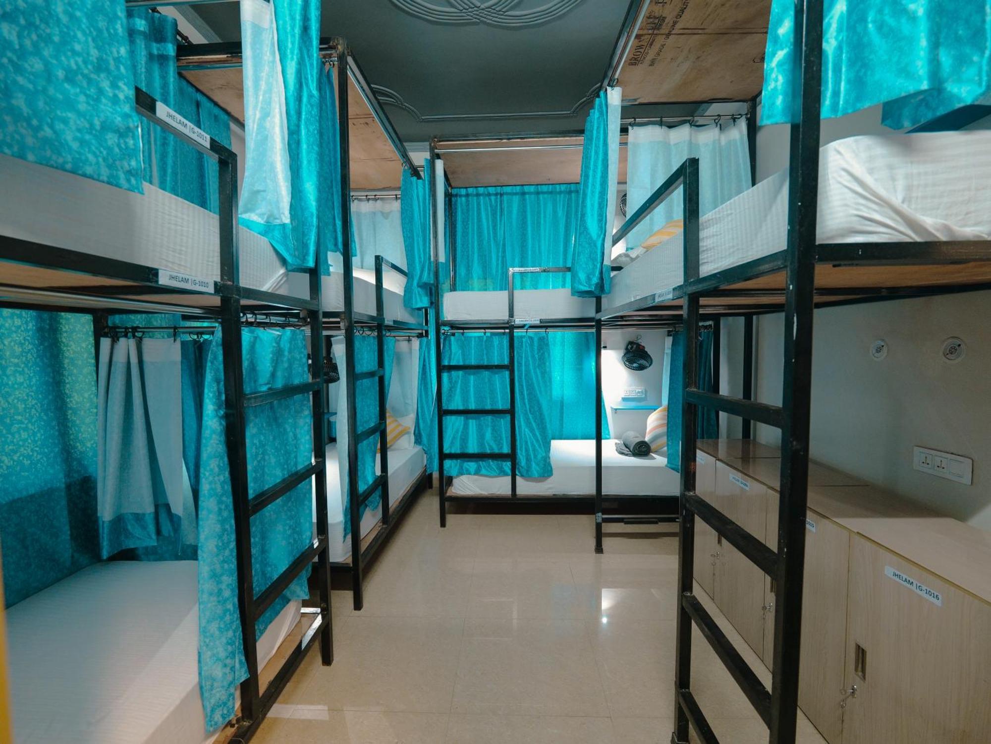 Hoztel Jollygrrant Doon Hostel Rani Pokhri Exterior photo